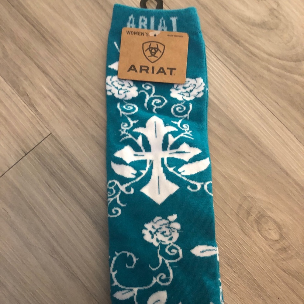 Women’s knee high sock Ariat, cross design 4-10 sz